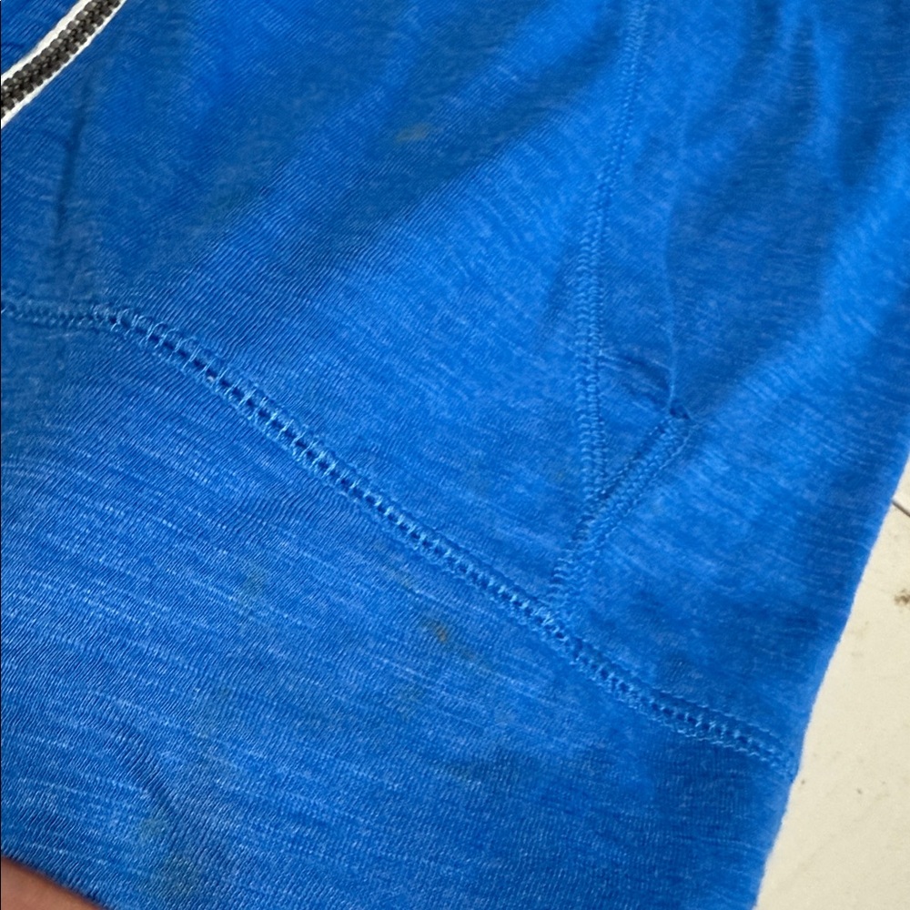 Blue Women's Hoodie old navy size S
#140/3tt - Picture 9 of 10